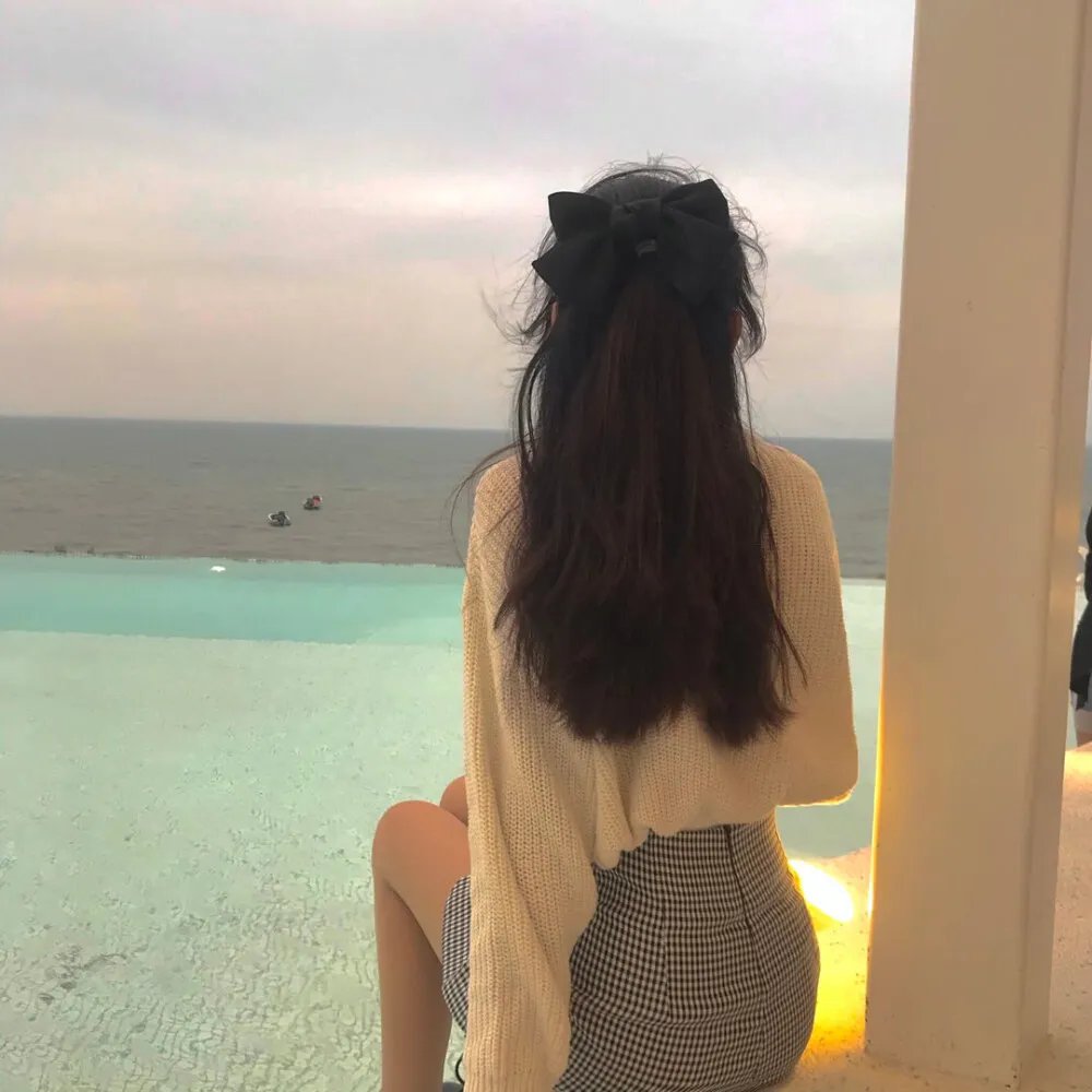 请和我奔现吧 封面